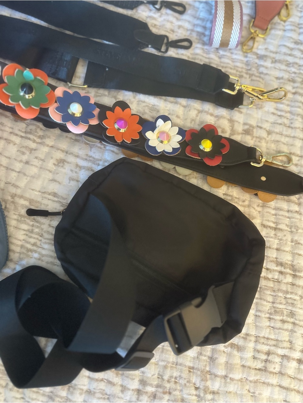 ACCESSORIES BUNDLE - Picture 8 of 11